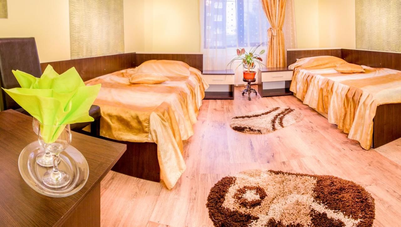 Отель Hotel EOS Бухарест-19