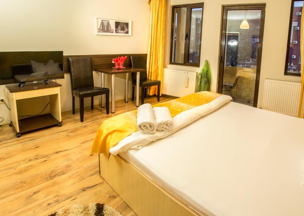 Отель Hotel EOS Бухарест