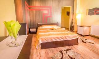 Отель Hotel EOS Бухарест Улучшенный двухместный номер с 1 кроватью-7